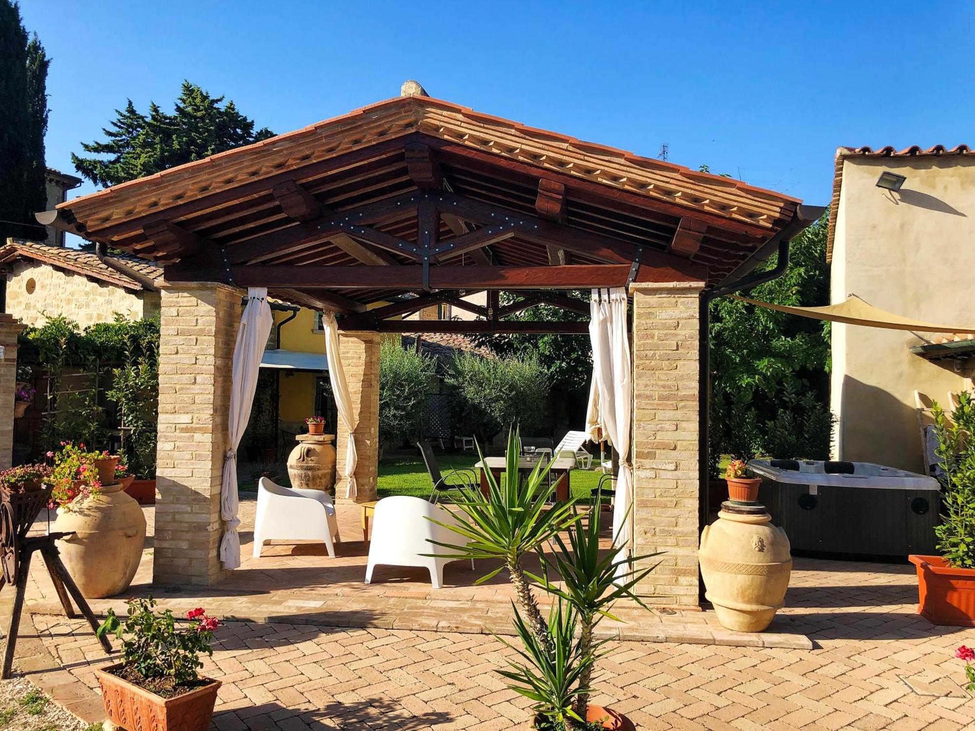 Il Cortile Delle Rose Holiday House ペルージャ エクステリア 写真