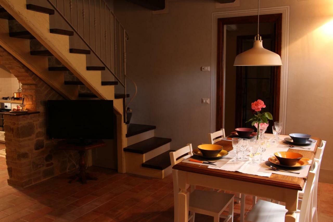 Il Cortile Delle Rose Holiday House ペルージャ エクステリア 写真