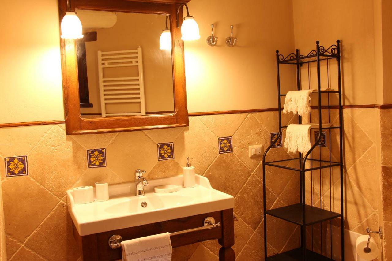Il Cortile Delle Rose Holiday House ペルージャ エクステリア 写真