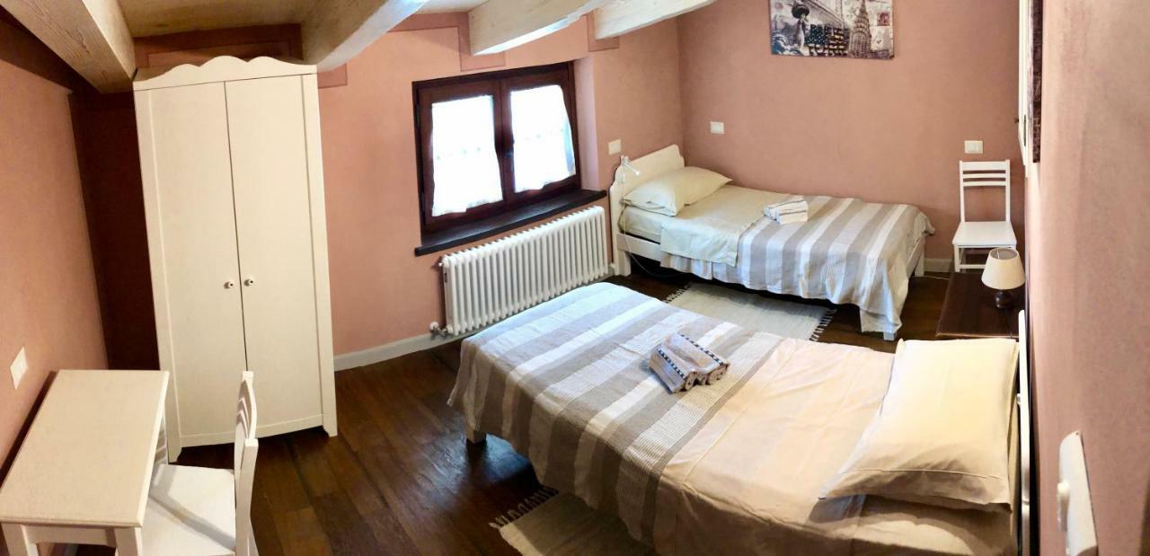 Il Cortile Delle Rose Holiday House ペルージャ エクステリア 写真