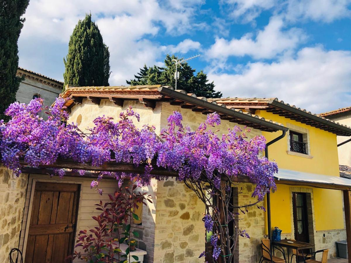 Il Cortile Delle Rose Holiday House ペルージャ エクステリア 写真